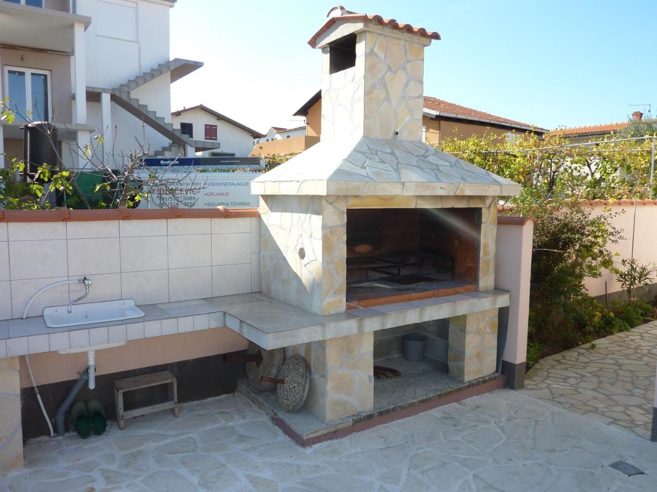 Queen Beach Apartments - Private Pool - Sabunike III Privlaka  Dış mekan fotoğraf