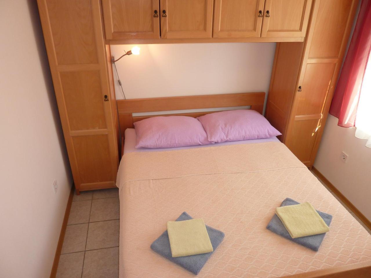 Queen Beach Apartments - Private Pool - Sabunike III Privlaka  Dış mekan fotoğraf